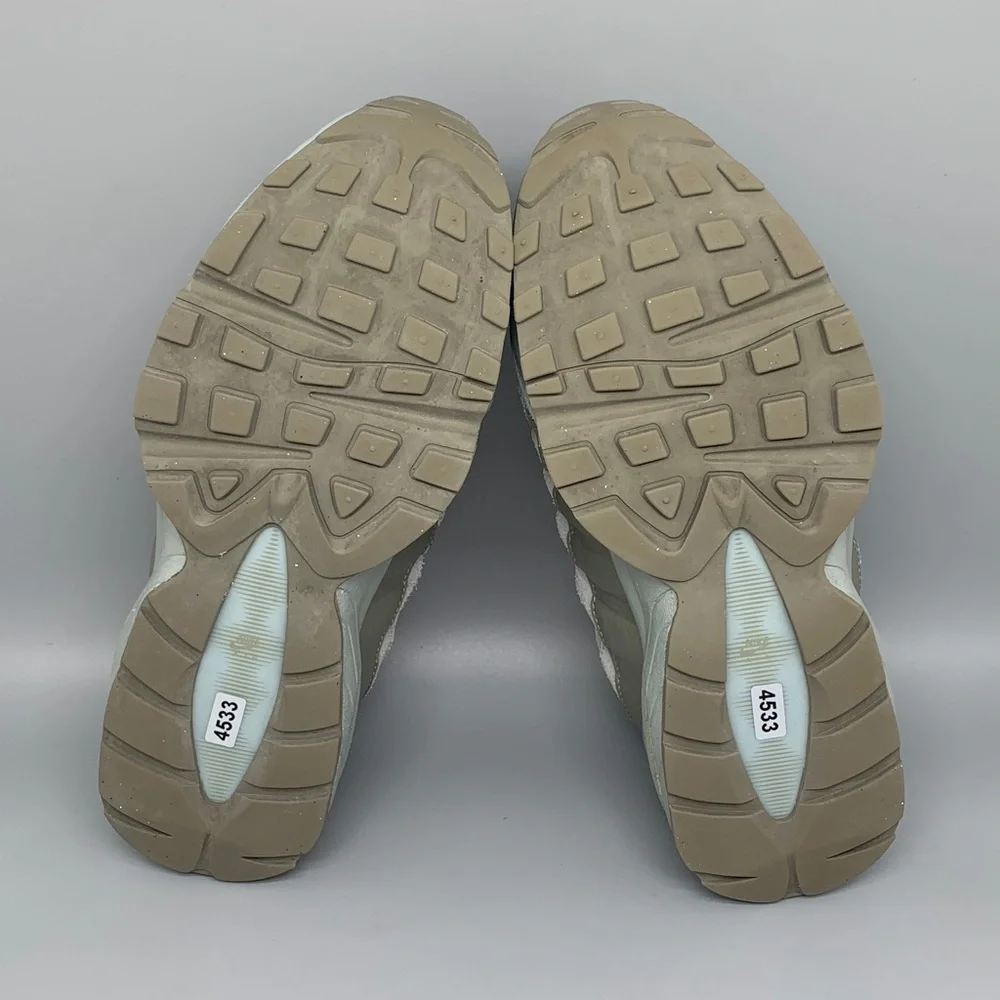 Nike Air Max 95 Premium Light Gray‎ Green 905348-015 Men’s Sz 7 Womens Sz 8.5